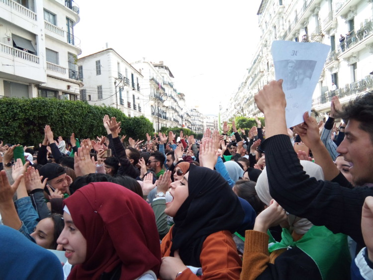 En Algérie, manifester et s’organiser pour obtenir « un vrai changement »