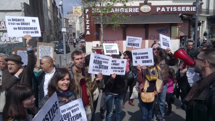 A Marseille, premiers pas pour le droit au logement